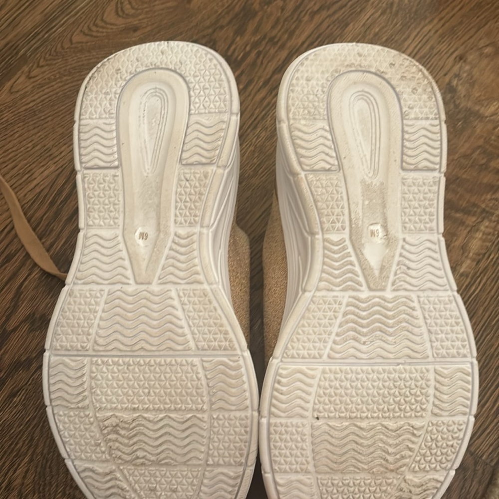 Rose gold sneakers. EUC. - Picture 3 of 3